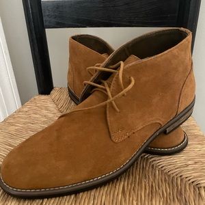 BRAND NEW. Bruno Marc chukka boots mens sz 9.5 camel color